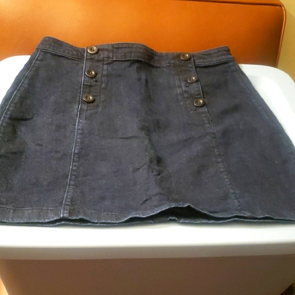 LOFT Dresses & Skirts - Stylish Dark Rinsed Denim Skirt from the Loft